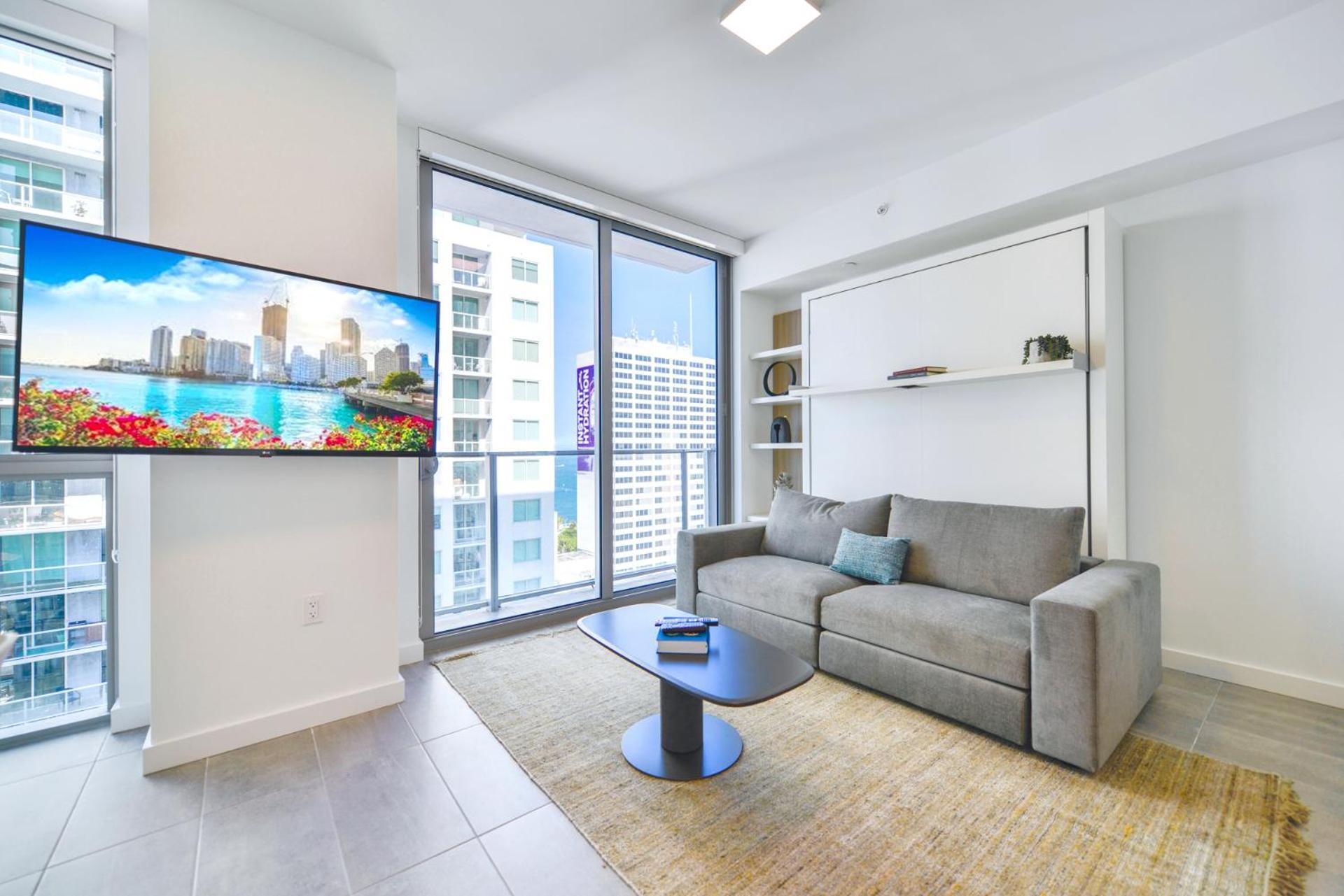 Apartment Urban Escape Steps From Adventures Miami