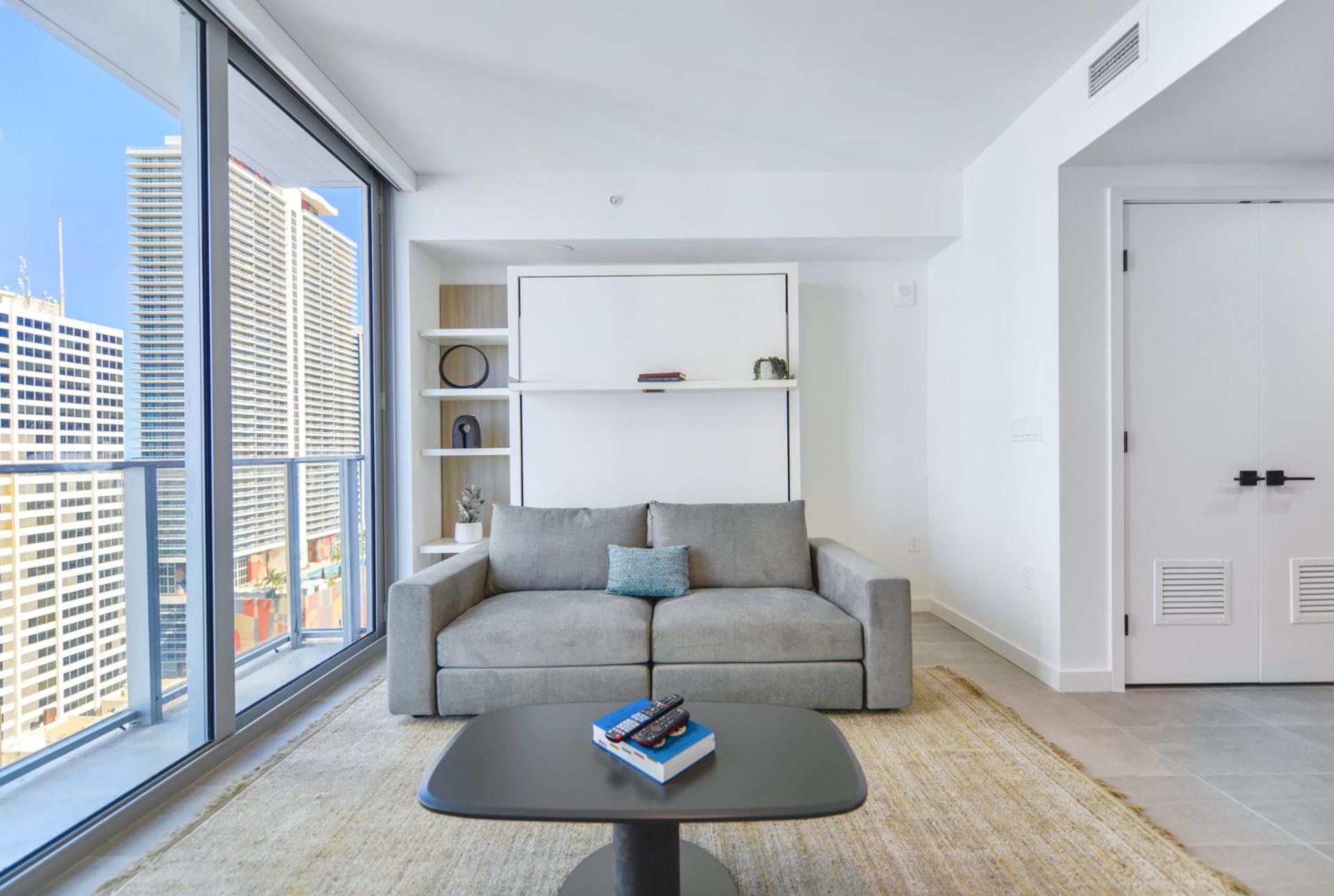 Urban Escape Steps From Adventures Appartement *